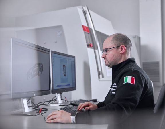 LABORTECHNIKER MESSTECHNIK - STANDORT BOZEN titolo