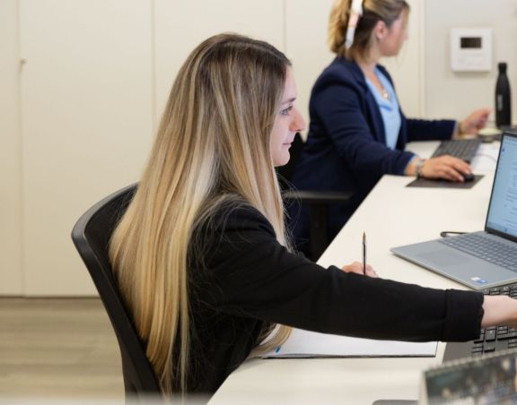 MITARBEITER QUALITÄTSMANAGEMENT titolo